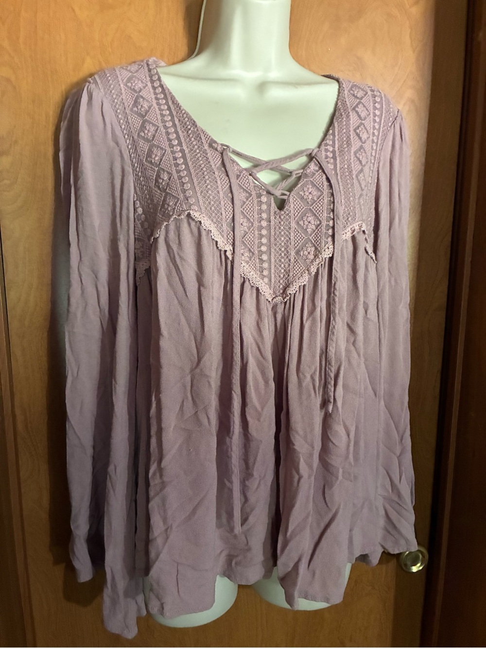 Bohemian Lace-Trim Long-Sleeve Top in Dusty Lilac
